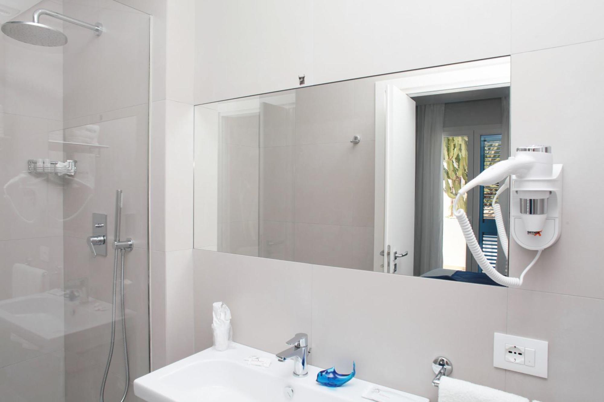 Rivazzurra Design Rooms 圣维托罗卡波 客房 照片